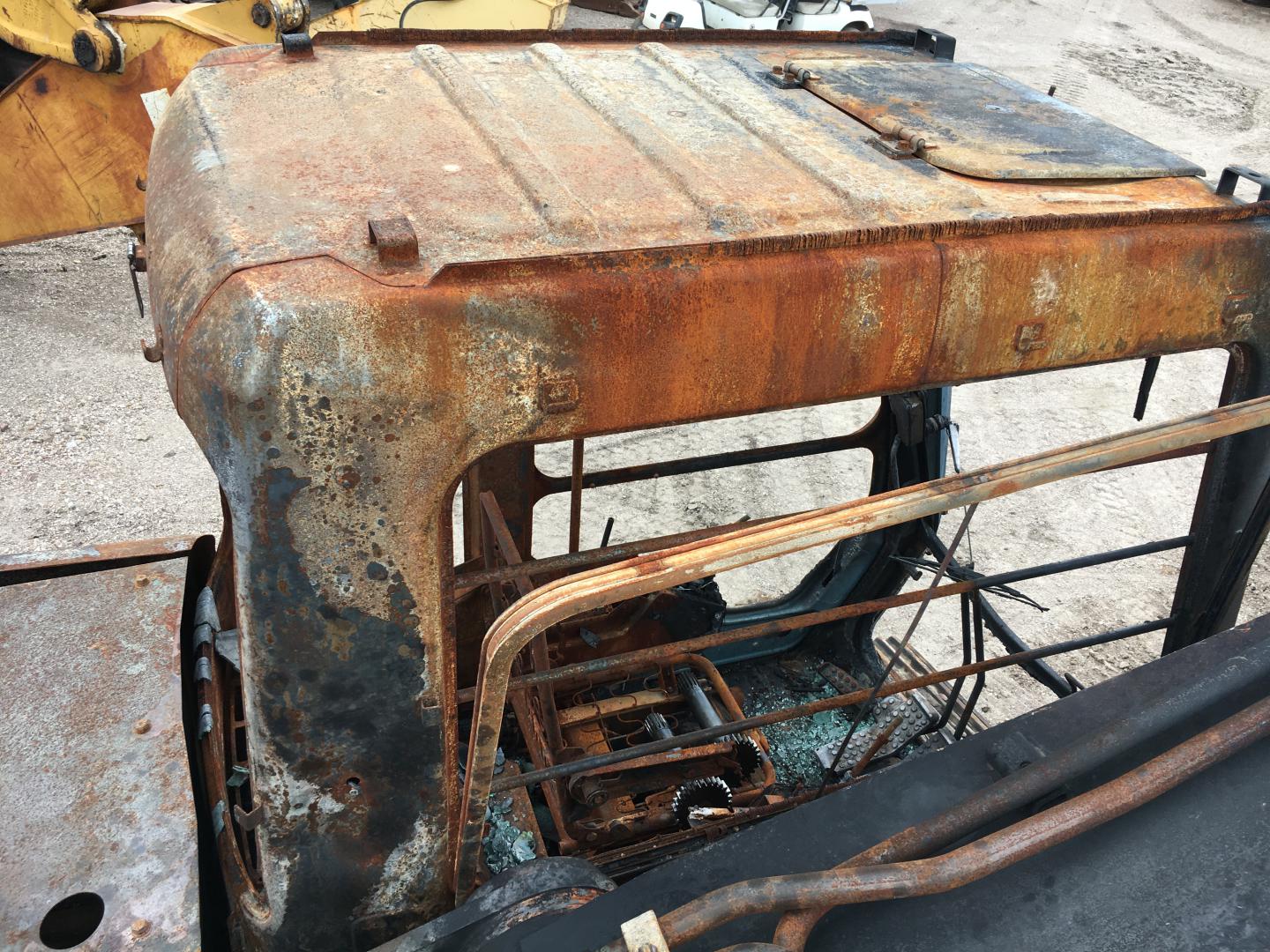 ./imagenes/INVOICE/2019/16916/EXCAVADORAS PARA REFACCHIONES HITACHI EX300LC-3C (35).JPG